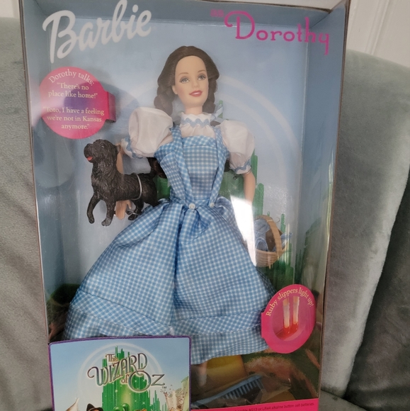 Wizard of Oz Dorothy and Toto Barbie - Picture 1 of 5